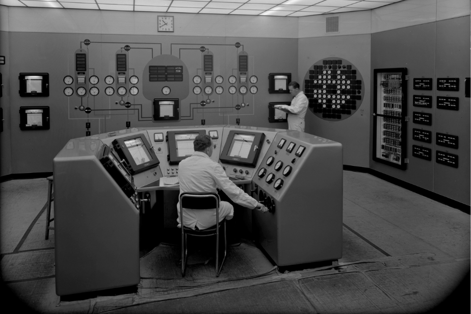 Calder Hall control room during the facility's operational years